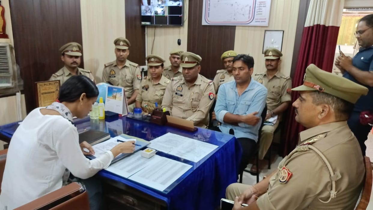 Jummi Khan became police station in-charge for a day said be cautious during festivals