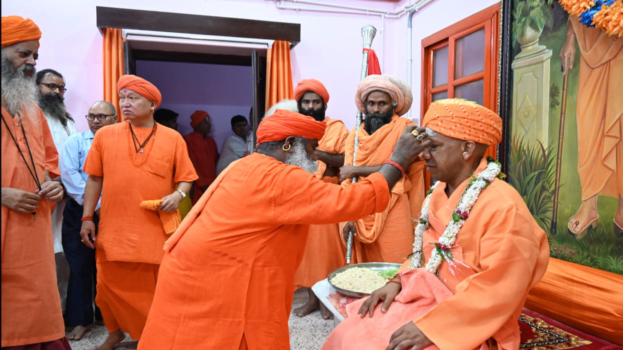 On the day of Vijayadashami, sages and saints applied tilak to Gorakshpeethadhishwar Yogi.
