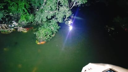 Gonda: Two devotees drowned during Durga idol immersion, divers started search, police present on the spot