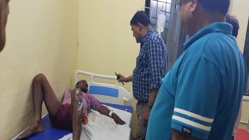 Half dozen people burnt and two died due to electrocution of HT line during idol immersion in Pratapgarh
