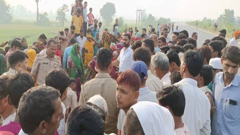 Three farmers died after being hit by speeding truck in Mainpuri