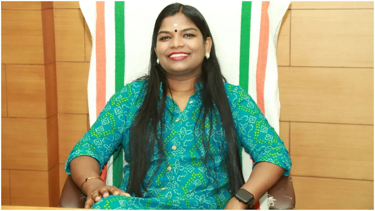 IAS Sreedhanya Suresh Success story daughter of MGNREGA Labor who cracked UPSC