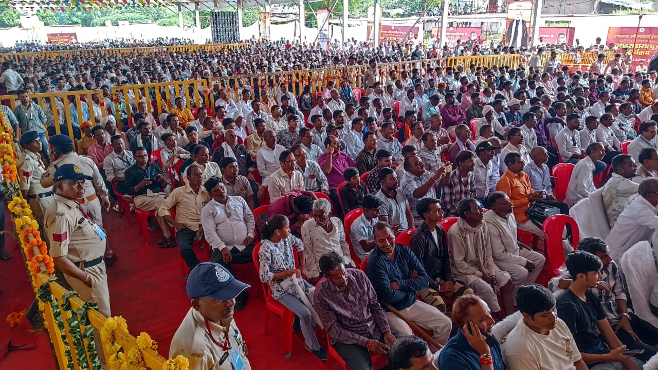 CM Mohan Yadav did the weapon worship After reaching Maheshwar