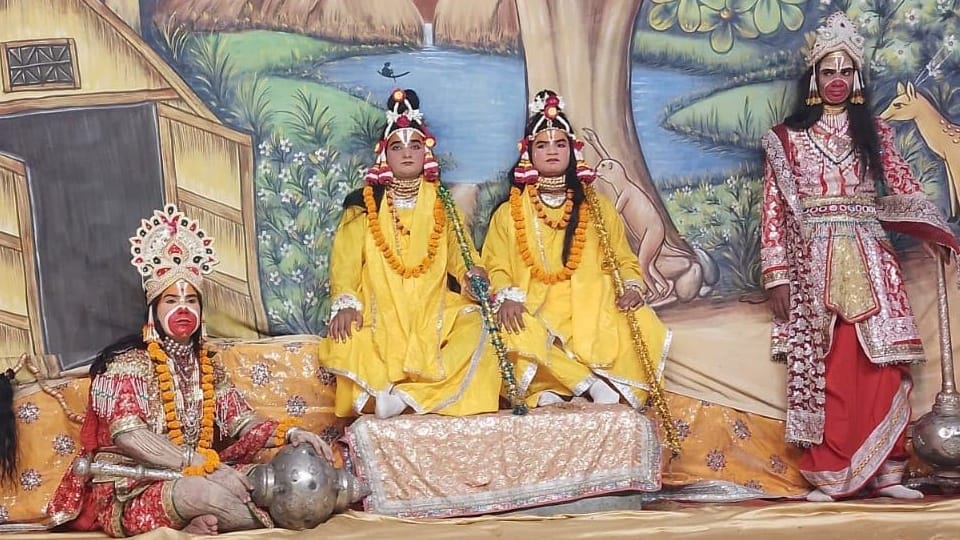 Moradabad Ramlila Photos: Sanjeevani brought Laxman and saved him, Shri Raghuveer delighted and took home