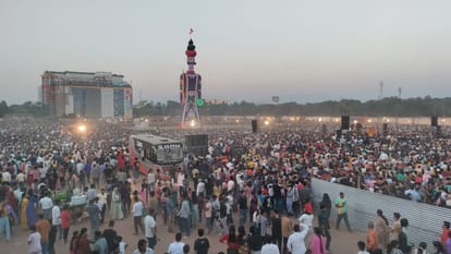 Chandigarh: Huge crowd gathered to see Dussehra, Ravana Dahan was done