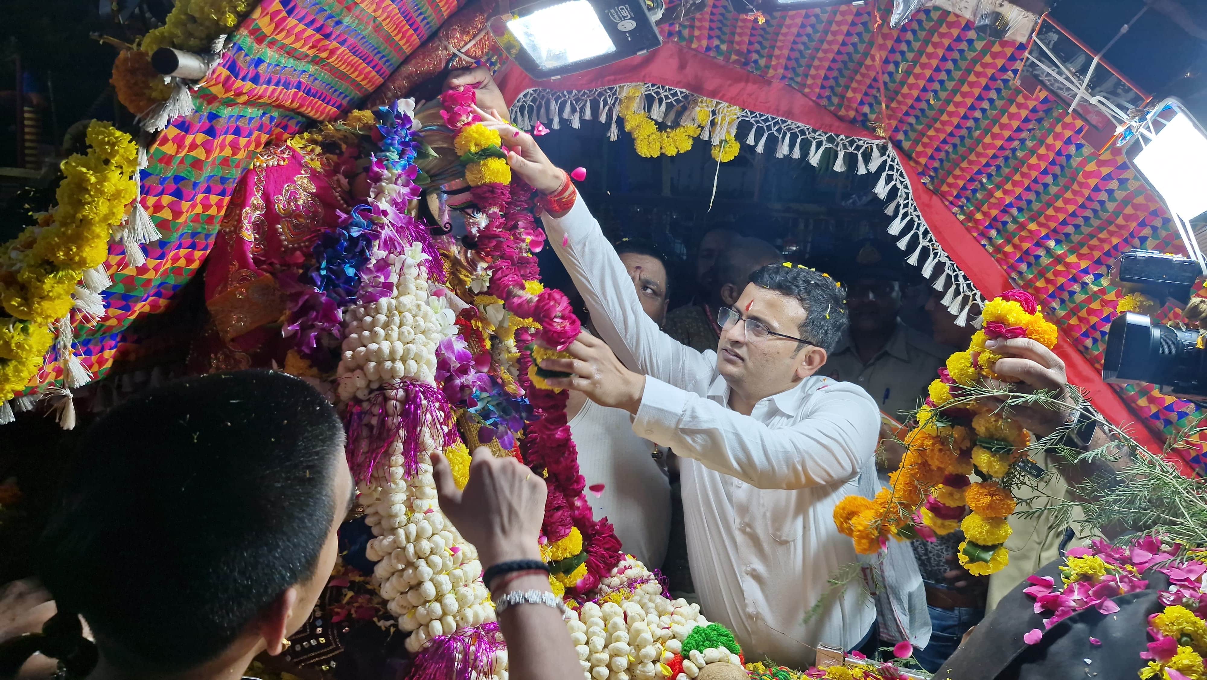 Baba Mahakal's procession started from a new route in Ujjain on Dussehra