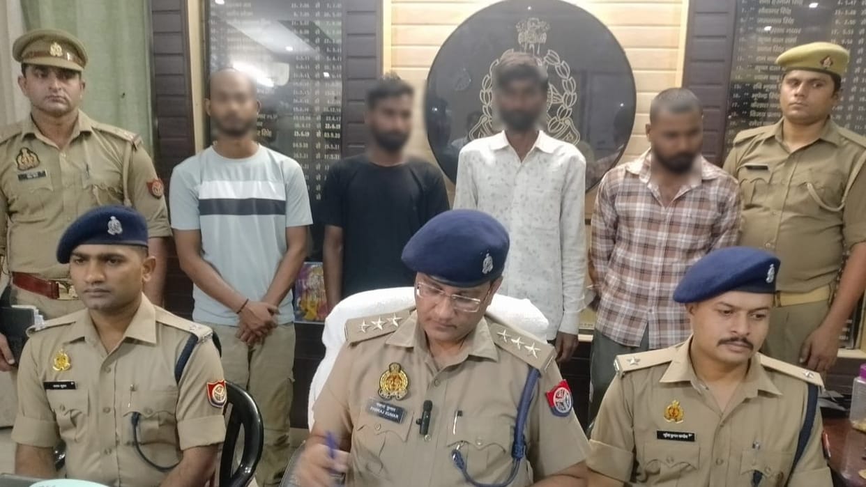 Police arrested four thieves in Bareilly