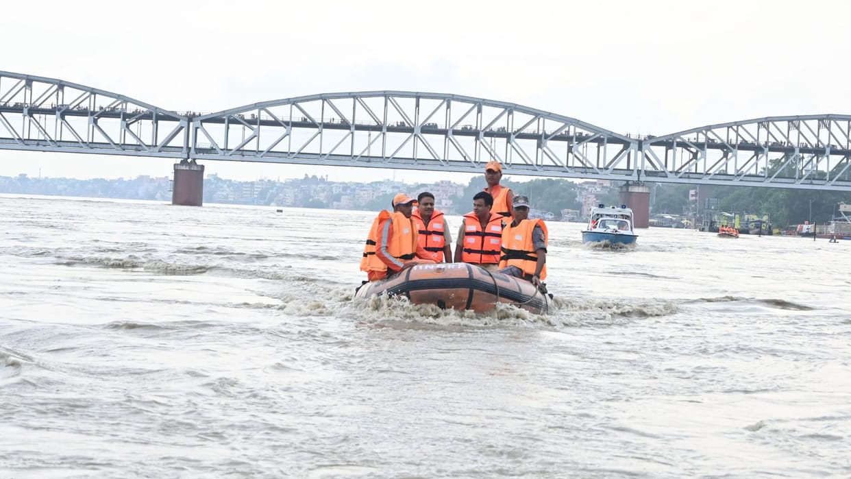young man jumped into Ganga River from Rajghat bridge in Varanasi