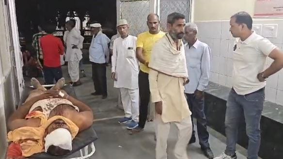 Alwar News: Accident happened on Delhi-Mumbai Expressway, car overturned in a pit dug for maintenance, 3 died