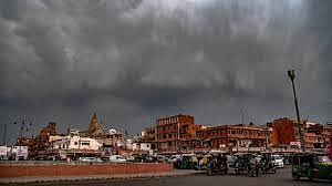 Rajasthan News : वेदर सर्कुलेशन सिस्टम ने बदला मौसम का मिजाज, 12 जिलों में बारिश की चेतावनी के साथ यलो अलर्ट Rajasthan News: Weather circulation system changed the weather pattern, warning of rain in 12 districts