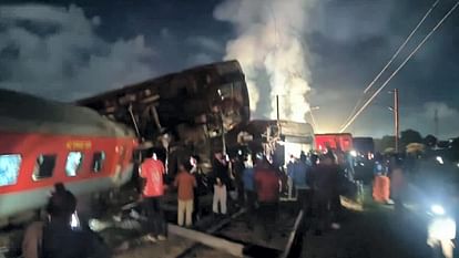 Tamil Nadu train No 12578 accident Updates in Hindi Kavaraipettai Chennai Division Southern Railway Helpline