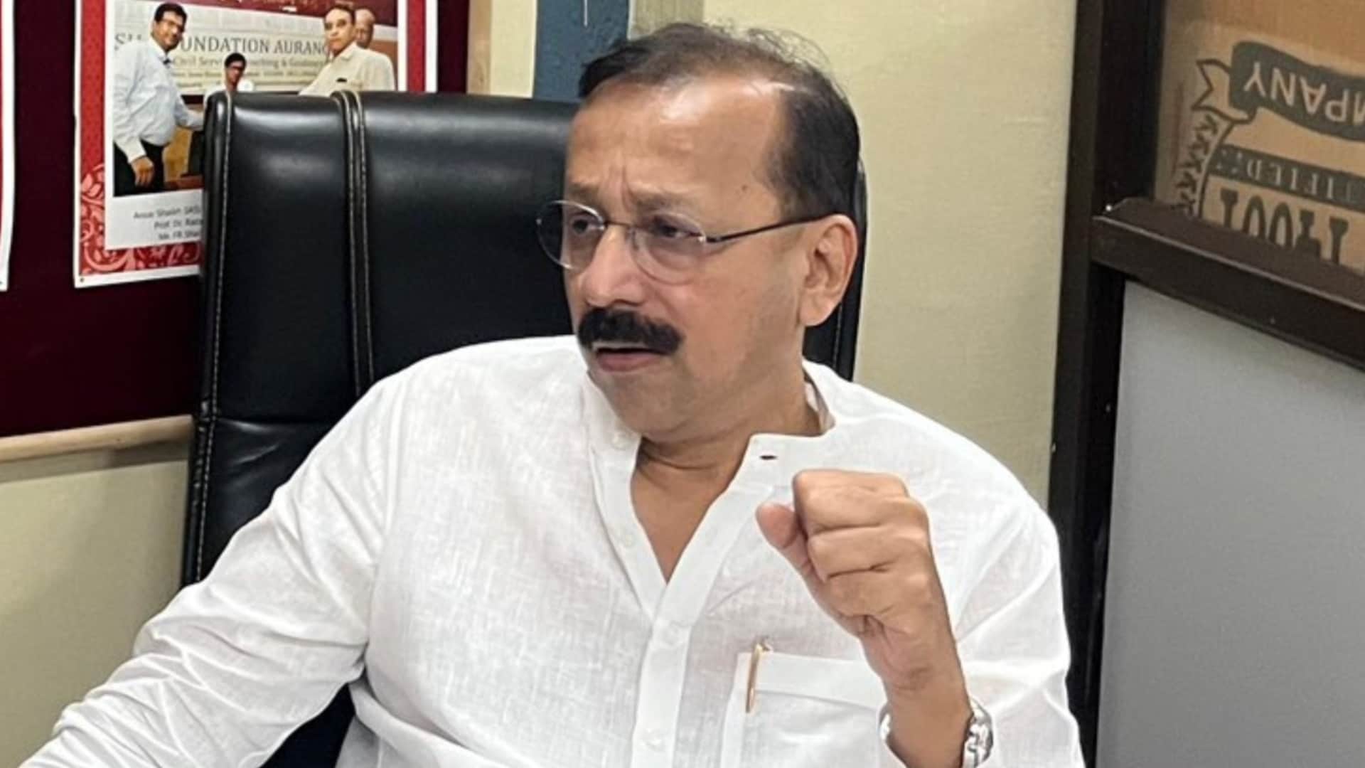 बाबा सिद्दीकी।