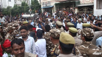 Varanasi Police lathicharge during stampede at Bharat Milap ground in Nati Imli