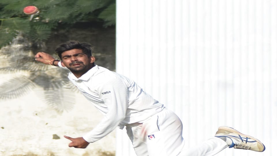 CK Nayudu Trophy: Saurashtra trapped in the claws of Meerut's Shubham, team restricted to 234