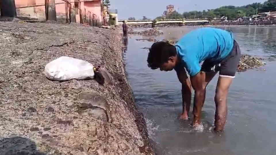 no ganga jal in ganga at har ki pauri haridwar