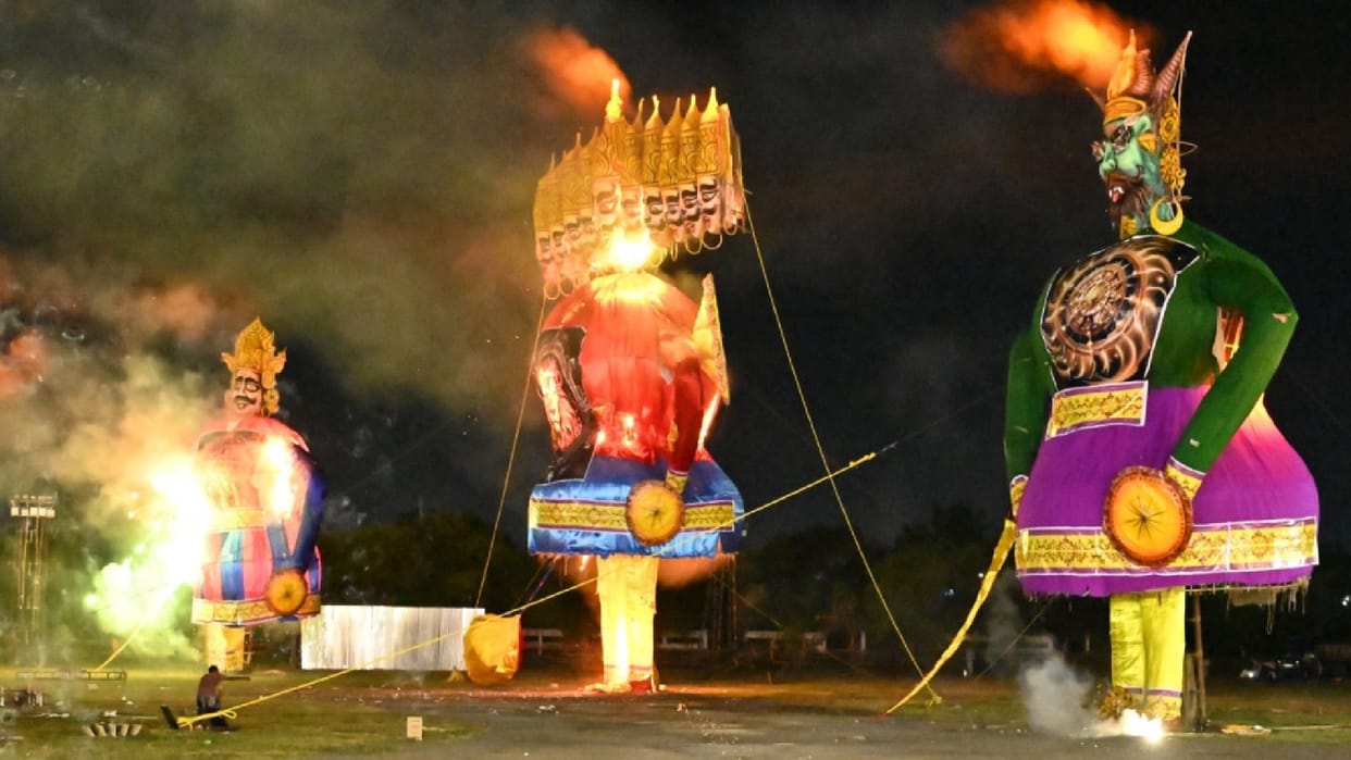 101 feet effigy burnt in Raipur: Fireworks took place in WRS-Ravanbhatha, Chief Minister Sai gave this message