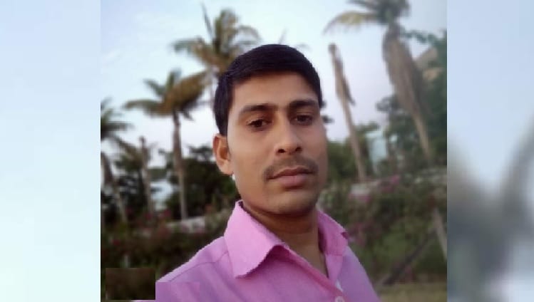 Petrol pump worker died from bike collided with pole, he remained lying there all night, dispute with his wife