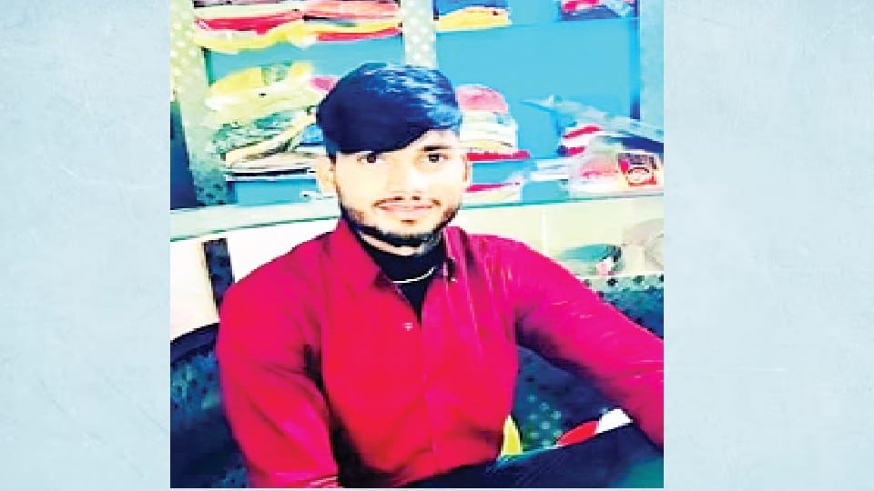 Moradabad: Canter hits four bike riders, one dead, three admitted in hospital