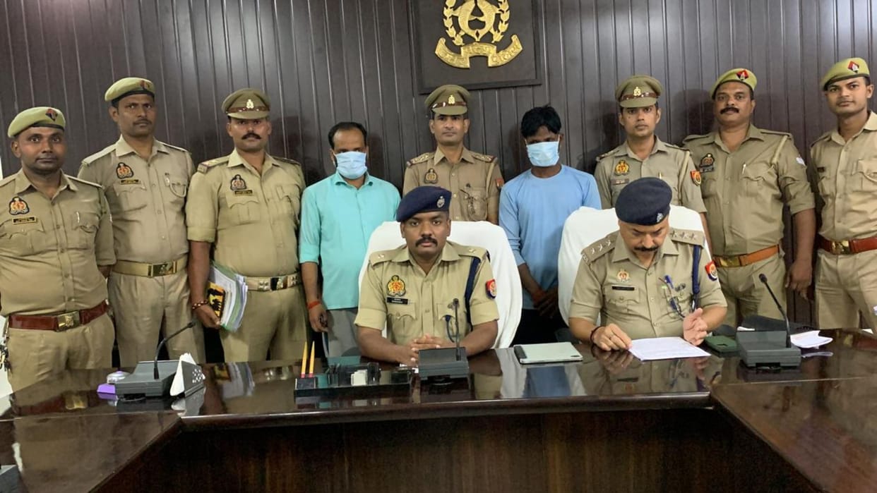 Varanasi police busted gang fraud from farmers by and arrested two criminals