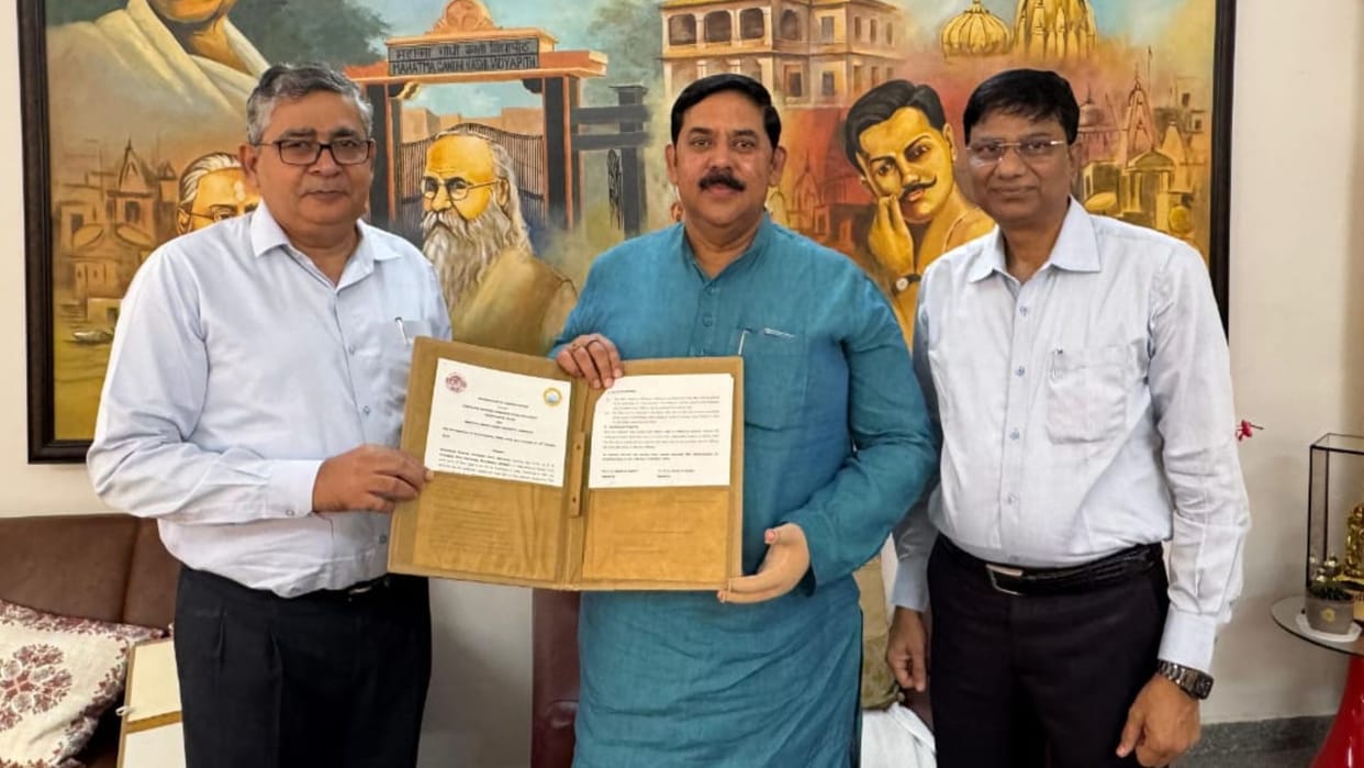 Students and teachers of Kashi and Bihar research together MoU Kashi Vidyapeeth and Ambedkar University
