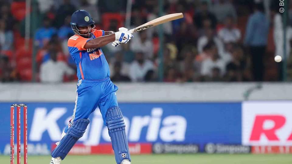 IND vs ENG: चौथे मैच में भी विफल रहे संजू सैमसन, भारत के विरुद्ध ऐसा करने वाले पहले गेंदबाज बने साकिब महमूद IND vs ENG 4th T20 2025 Sanju Samson Wicket Saqib Mahmood T20i Wicket against Team India Record