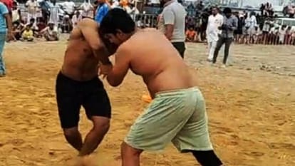 दंगल (सांकेतिक फाइल फोटो)