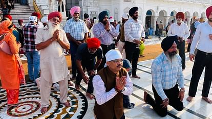 Punjab Chief Secretary KAP Sinha visit amritsar paid obeisance at Darbar Sahib and Durgyana Temple