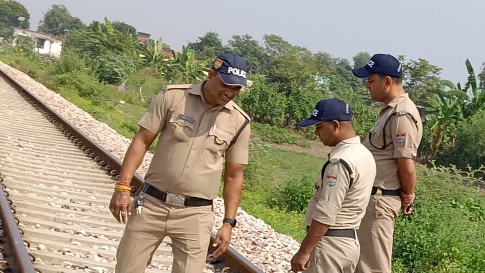 Conspiracy to derail express train fails in Khatima