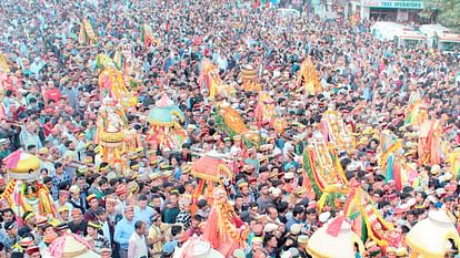 International Kullu Dussehra: Dhalpur transformed into Devlok, unique bond of Dev and Manas seen