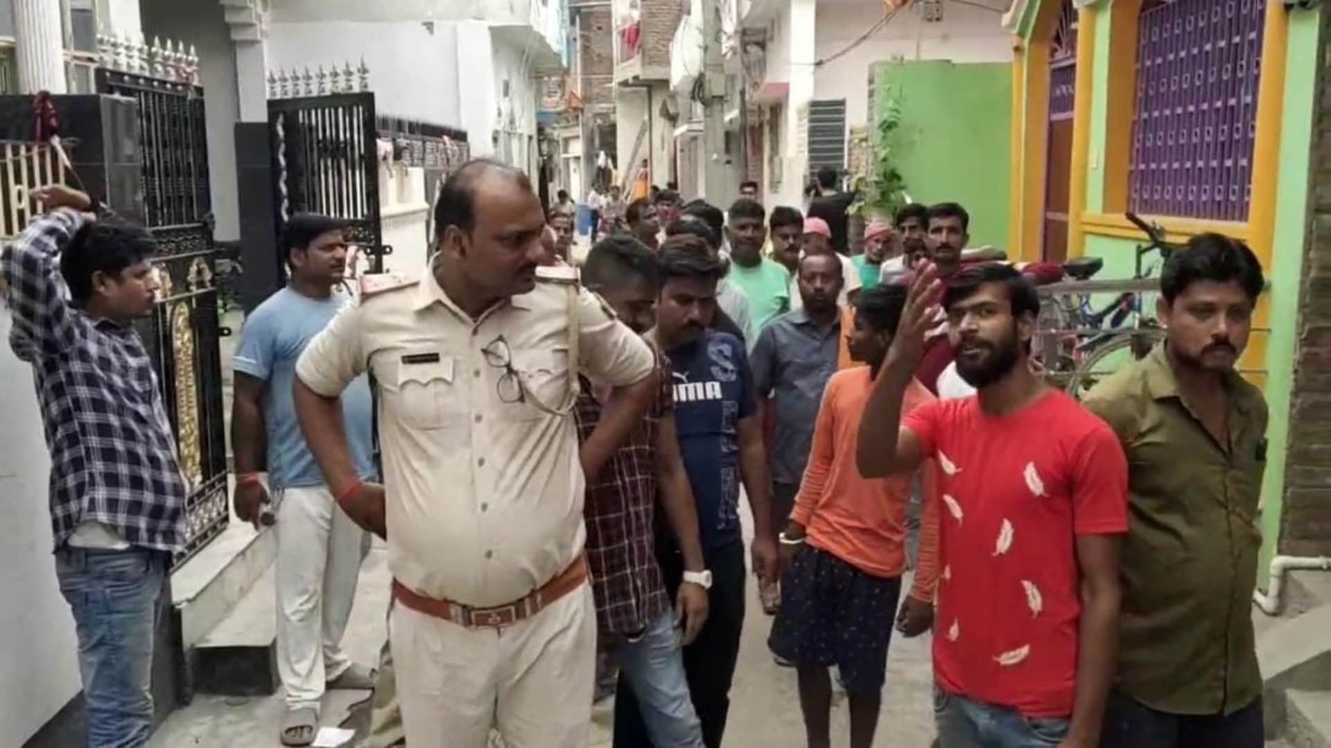 Muzaffarpur: Violence between two parties during Durga Puja immersion, chaos due to attack and vandalism