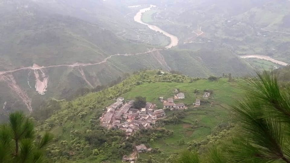 There are no facilities in Pabhya village of Ganai Gangoli at pithoragarh