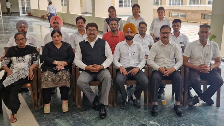 Lawyers Strike Today Against Rural Courts On Call Of Hoshiarpur Bar Association – Amar Ujala Hindi News Live