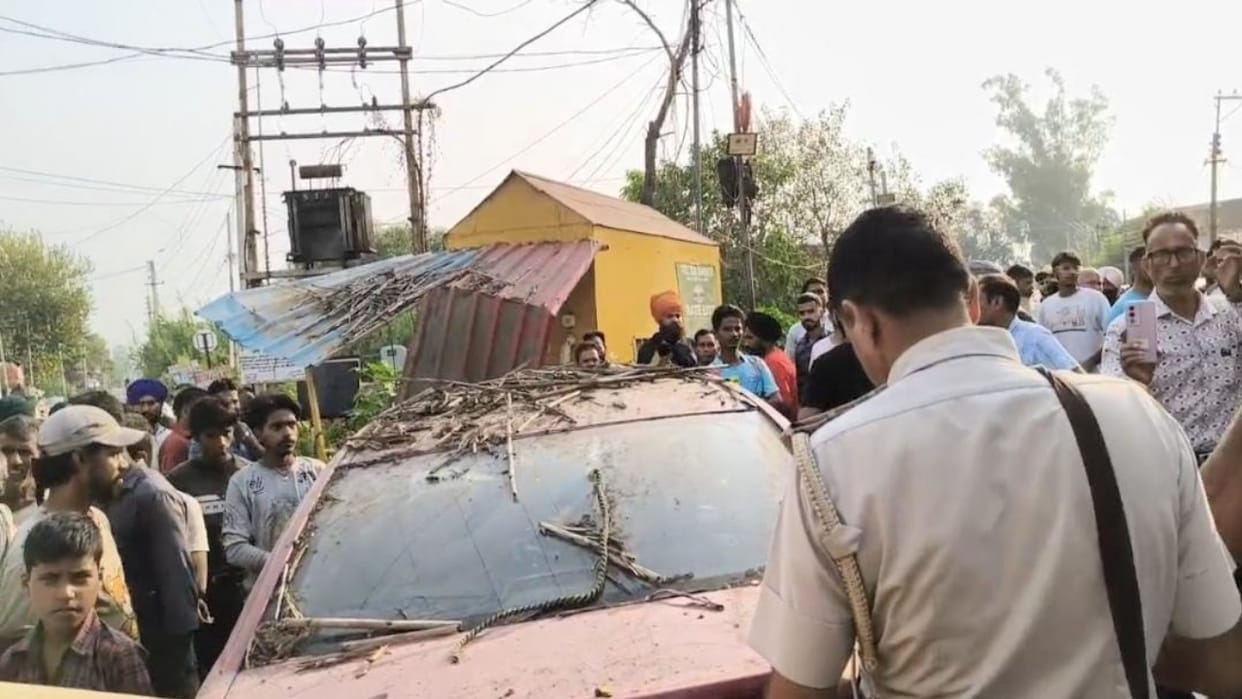 Horrific accident in Ajouli village uncontrolled car entered the toll booth cabin 2 died, 1 referred to PGI