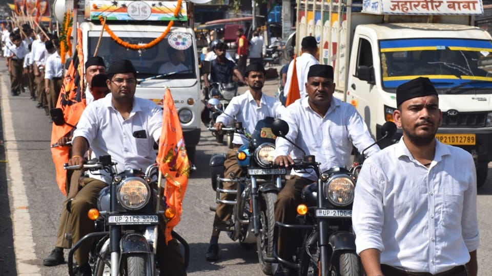 Pictures of Path Sanchalan in Moradabad, volunteers came out with the message of discipline
