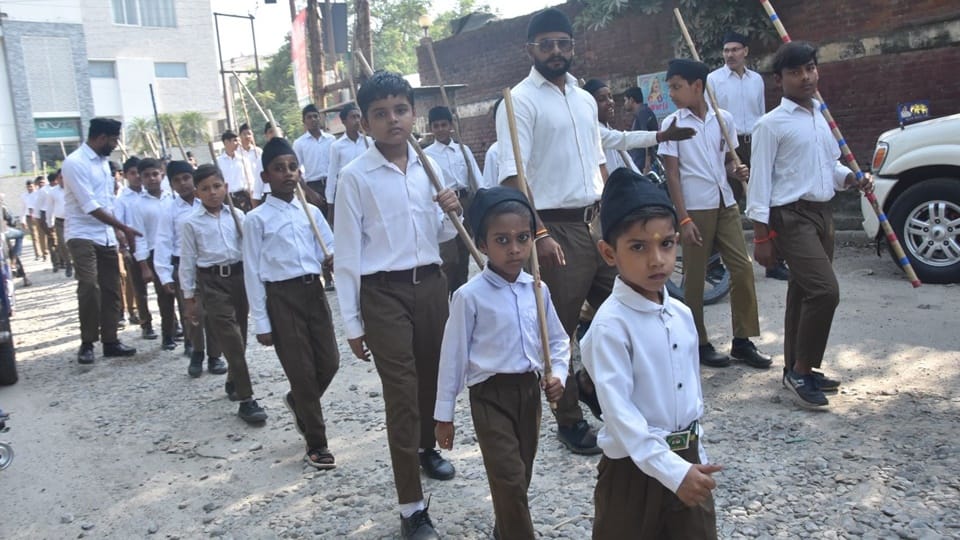 Pictures of Path Sanchalan in Moradabad, volunteers came out with the message of discipline