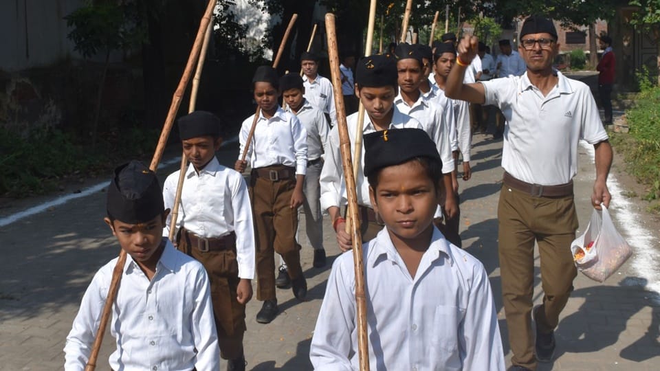 Pictures of Path Sanchalan in Moradabad, volunteers came out with the message of discipline