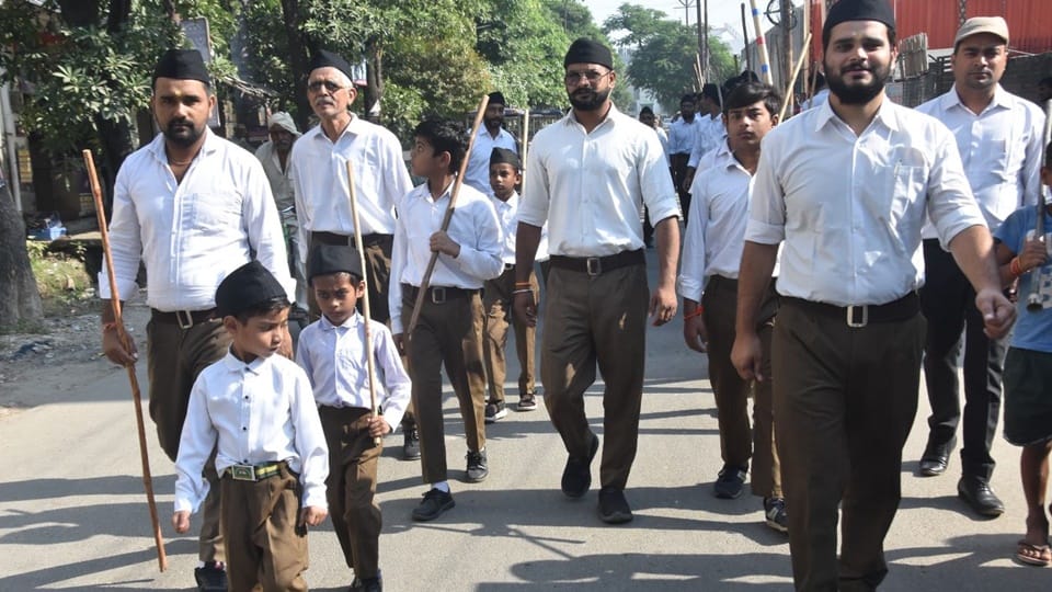 Pictures of Path Sanchalan in Moradabad, volunteers came out with the message of discipline