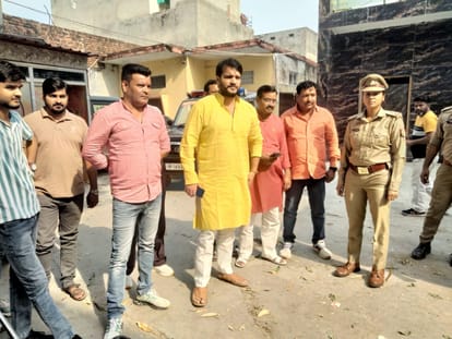 Sitapur Bahraich marg closed. High alert in district.