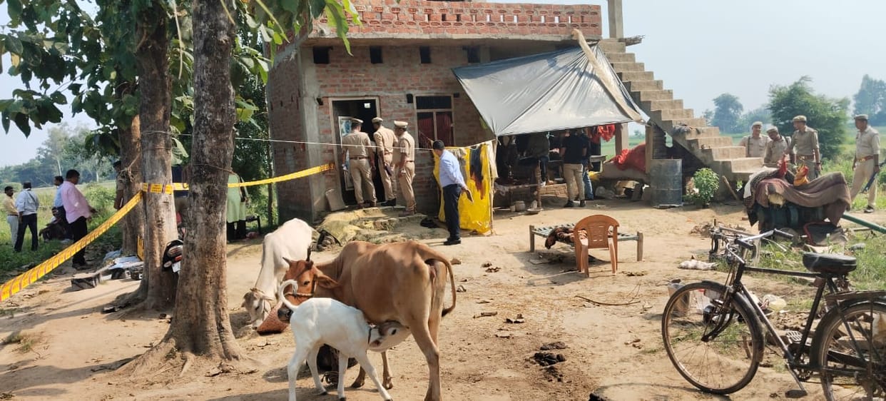 Mother and son murdered in sonar village of Nagar Kotwali in Balrampur.