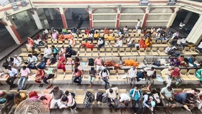 BHU अस्पताल में बढ़ने लगी मरीजों की भीड़।