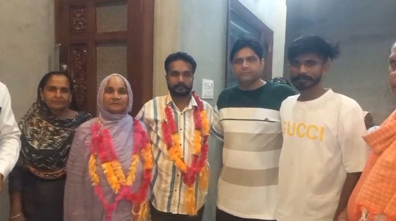 Punjab Panchayat Election Mother won Sarpanch election in Firozpur defeats son by 24 votes