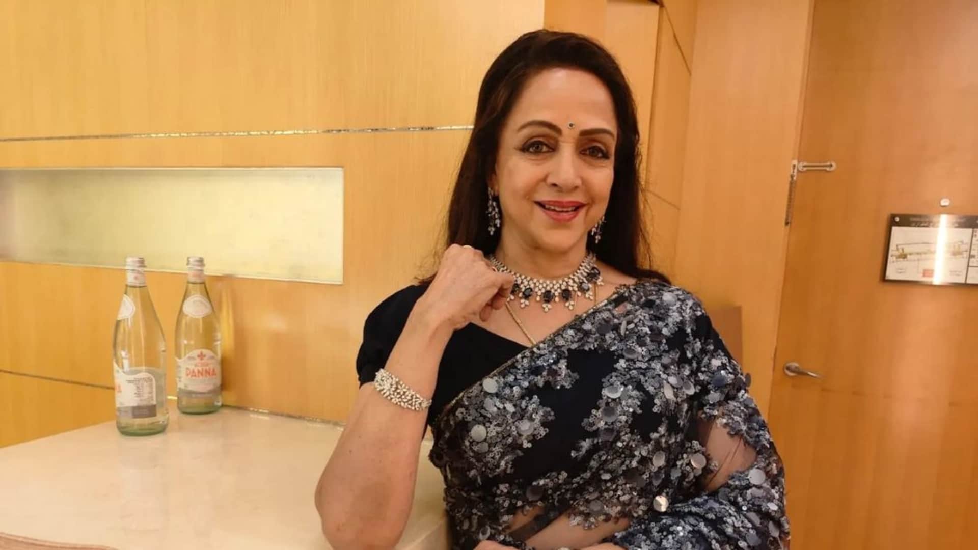 Hema Malini considers Dharmendra conservative said he likes to see his daughters Esha And Ahana in salwar suit