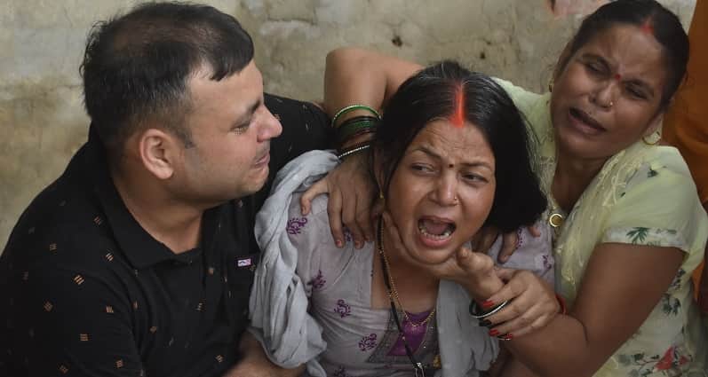 Kanpur Accident, Sanigawa in silence, Every eye is wet, every tongue talks about the horrifying scene