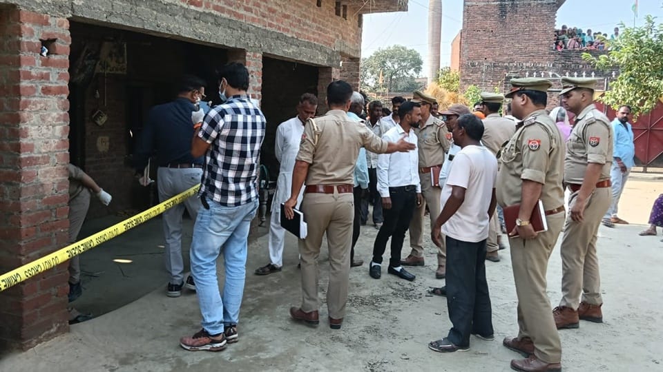 Up Crime news Woman Murder in Muradabad Throat Slit Injected and Knocked Out Sister-in-law