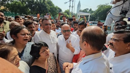 UP Congress chief Ajay Rai meets to gang rape victim.