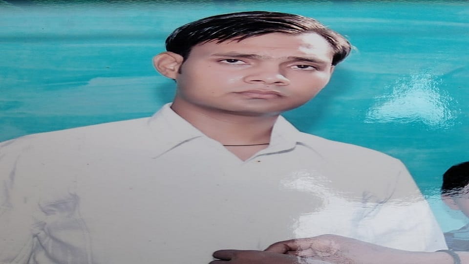 Dead body of a young man found lying near a kiosk