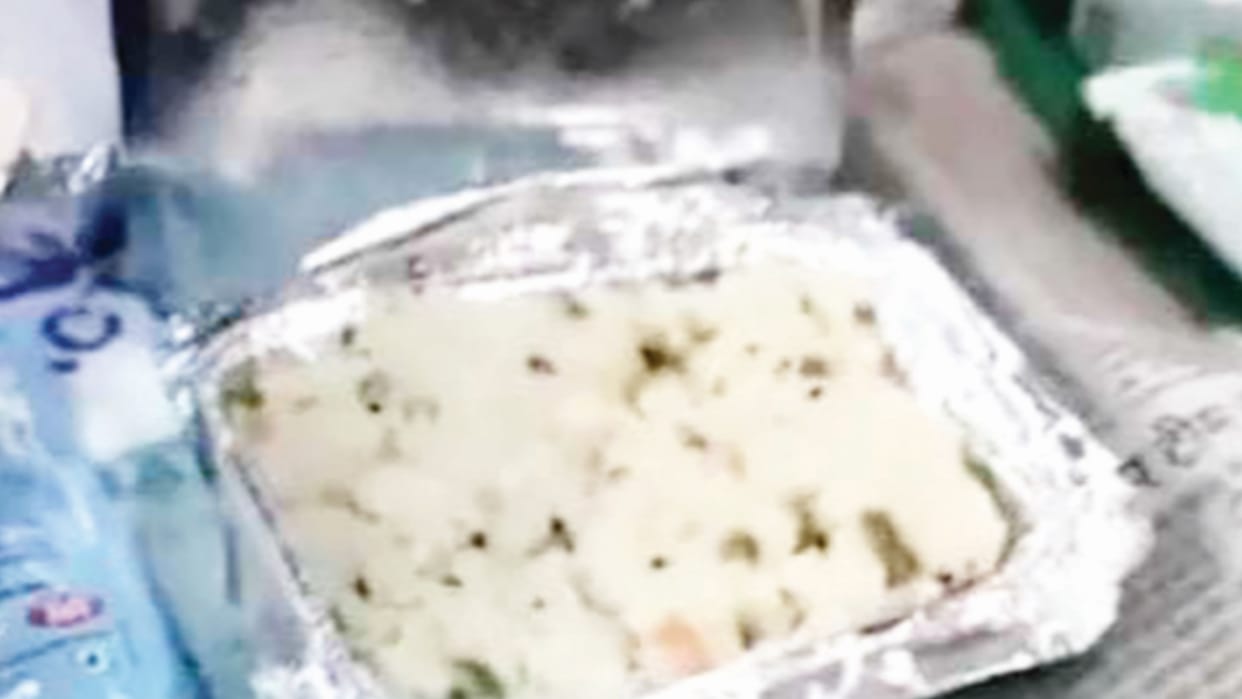 UP News: Insects found in breakfast served in Meerut-Lucknow Vande Bharat, video