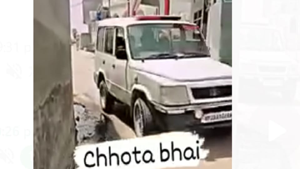 Meerut: Accused of molesting a girl roaming in a police vehicle, making a reel and making it viral