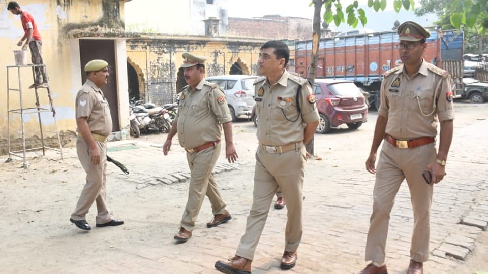 UP: Elder brother accused molestation, Police challaned younger brother, young man suicide