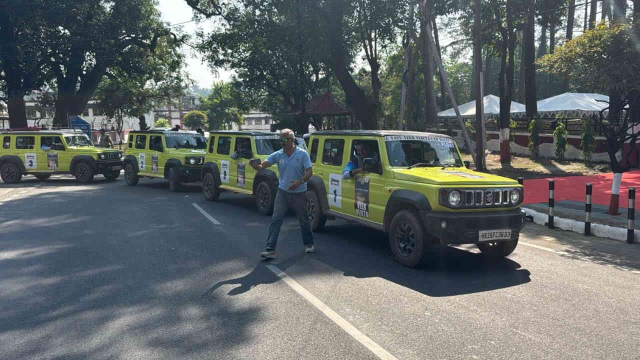 Indian Air Force Vayu Veer Car Rally Members arrived pay tribute to martyrs Governor offered flowers Dehradun